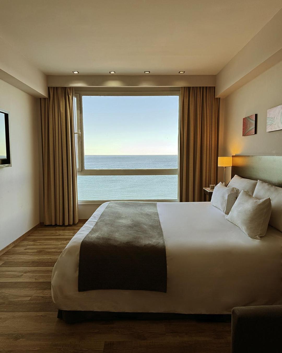 Dazzler By Wyndham Puerto Madryn Hotell Exteriör bild